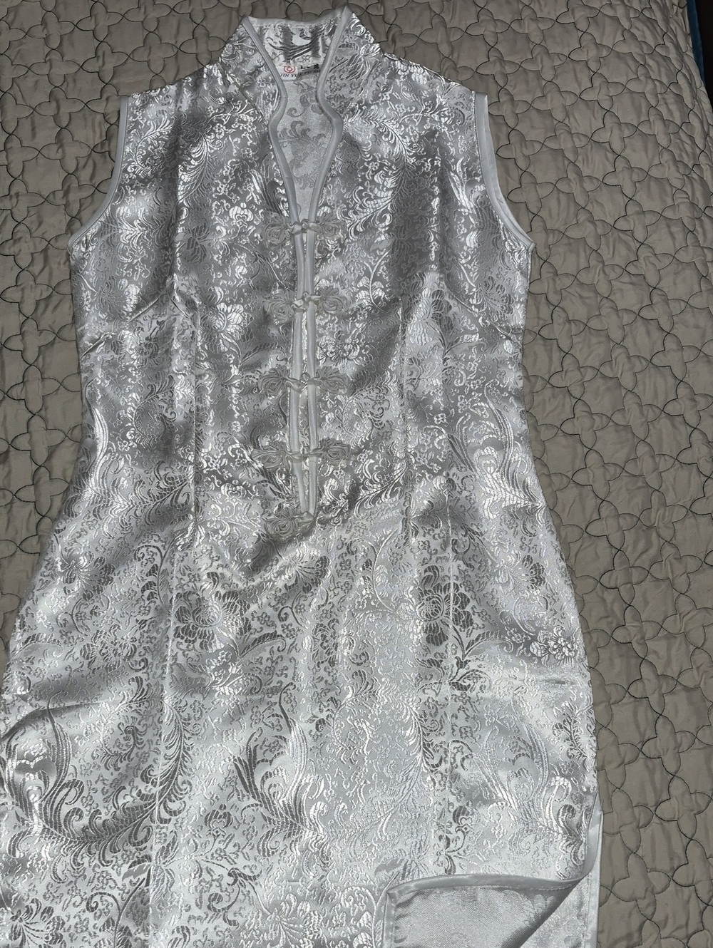 Jin Yue Fu Sh White Dress